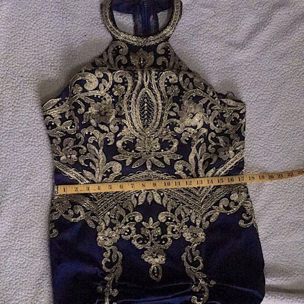 Beautiful gown with small train by Let’s, blue and gold - Picture 12 of 16